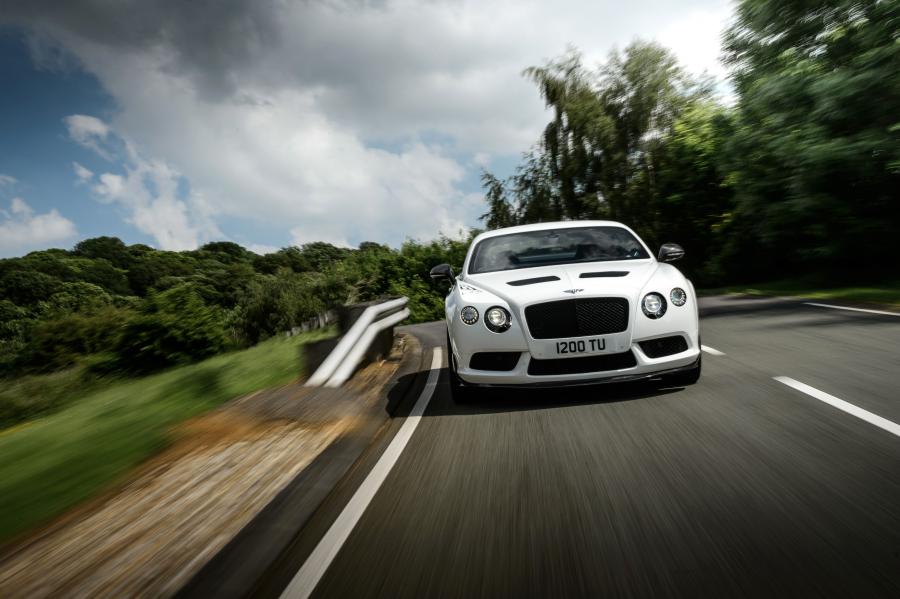  Bentley Continental GT3-R 2015 года  (фото 13 из 23)